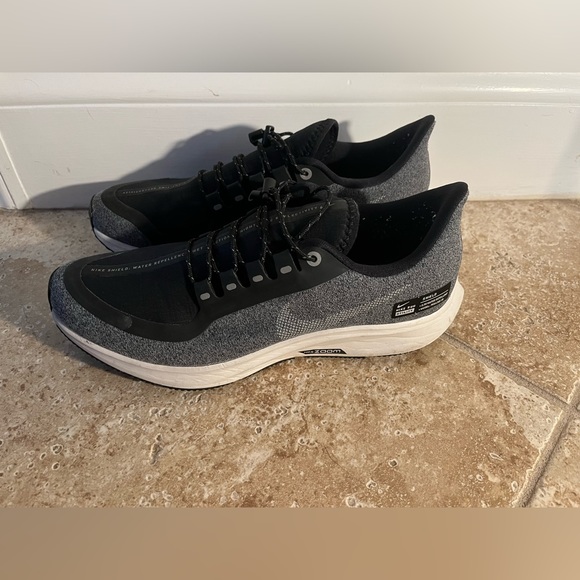 Nike Shoes - Nike air zoom Pegasus 35 Shield size 8.5